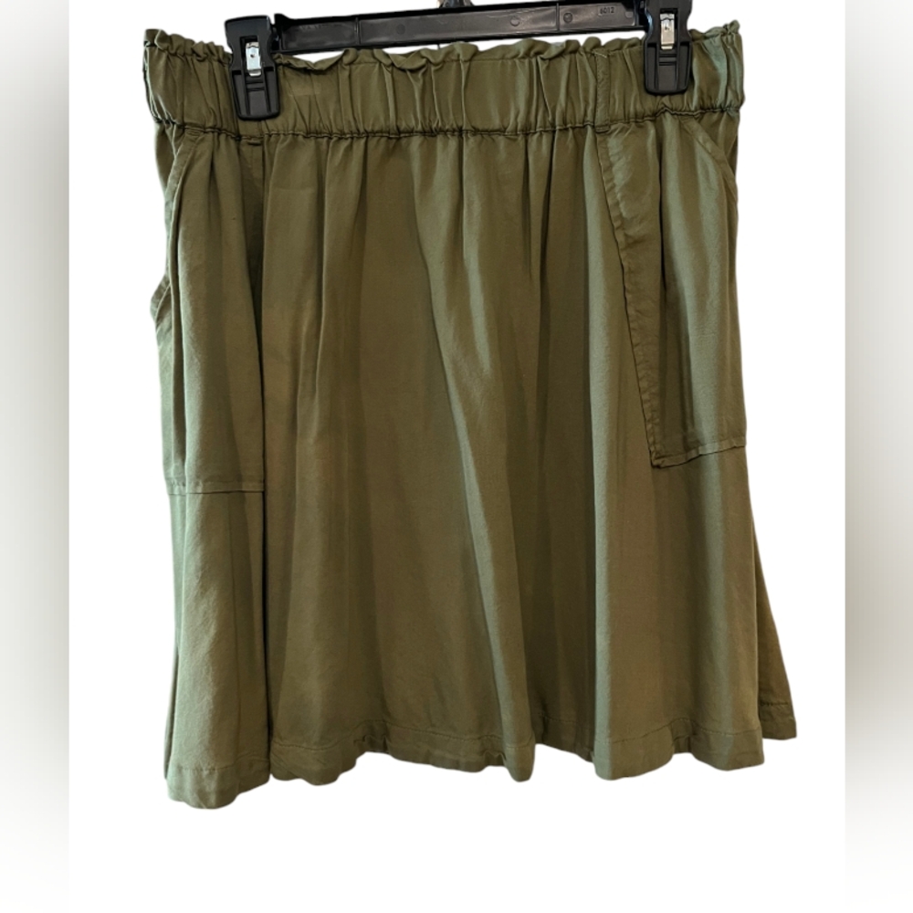 SO skirt sz Large